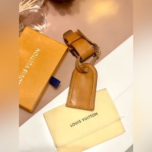 Louis Vuitton Luggage Tag & Poignet w Box 
5 Piece Set